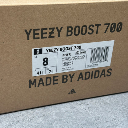 adidas Yeezy Boost 700 Wave Runner *pre-owned* SIZE 8
