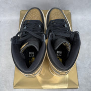 Jordan 1 Retro High OG Black Metallic Gold *pre-owned* SIZE 10