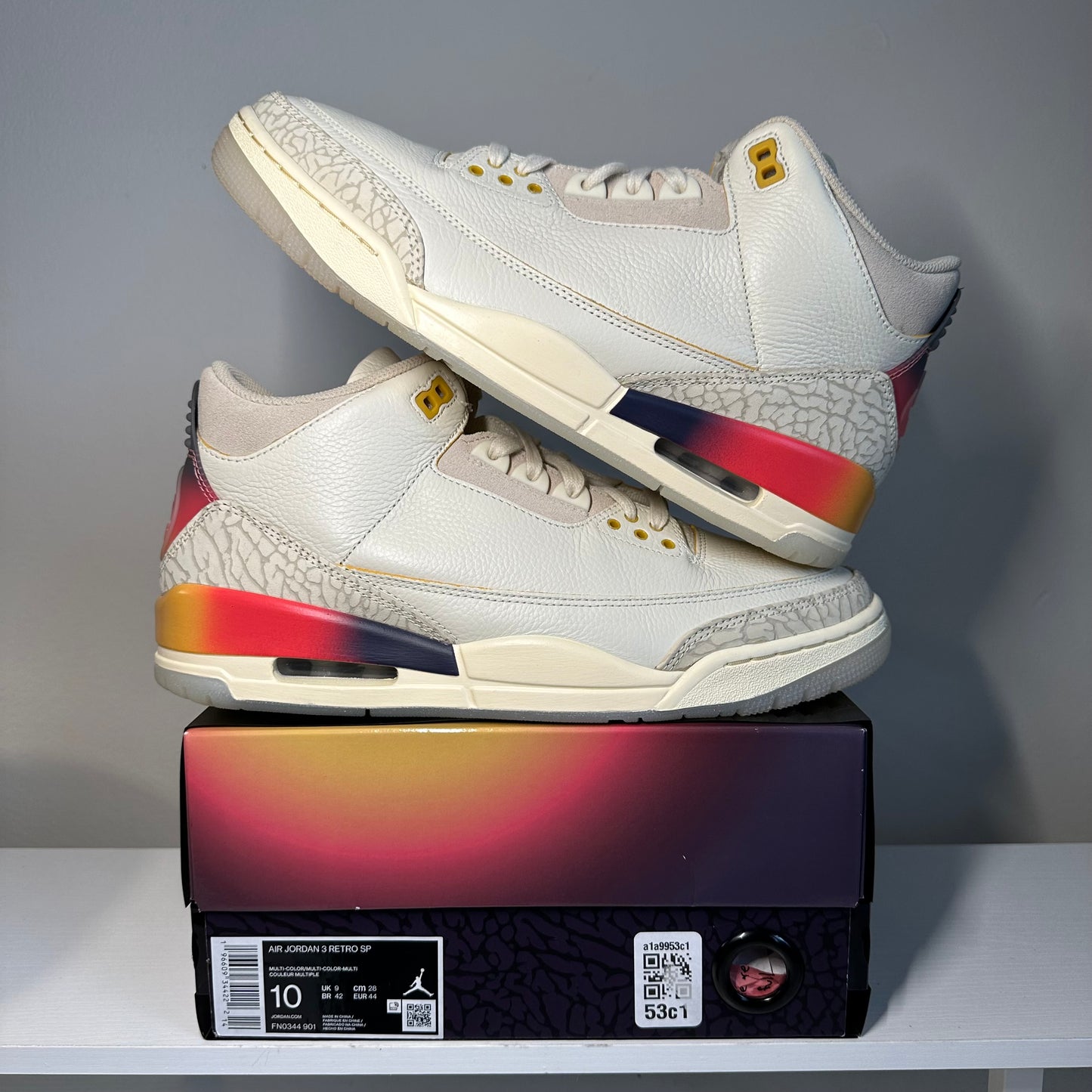 Jordan 3 Retro SP J Balvin Medellín Sunset *NO HANGTAG* *pre-owned* (SIZE 10)