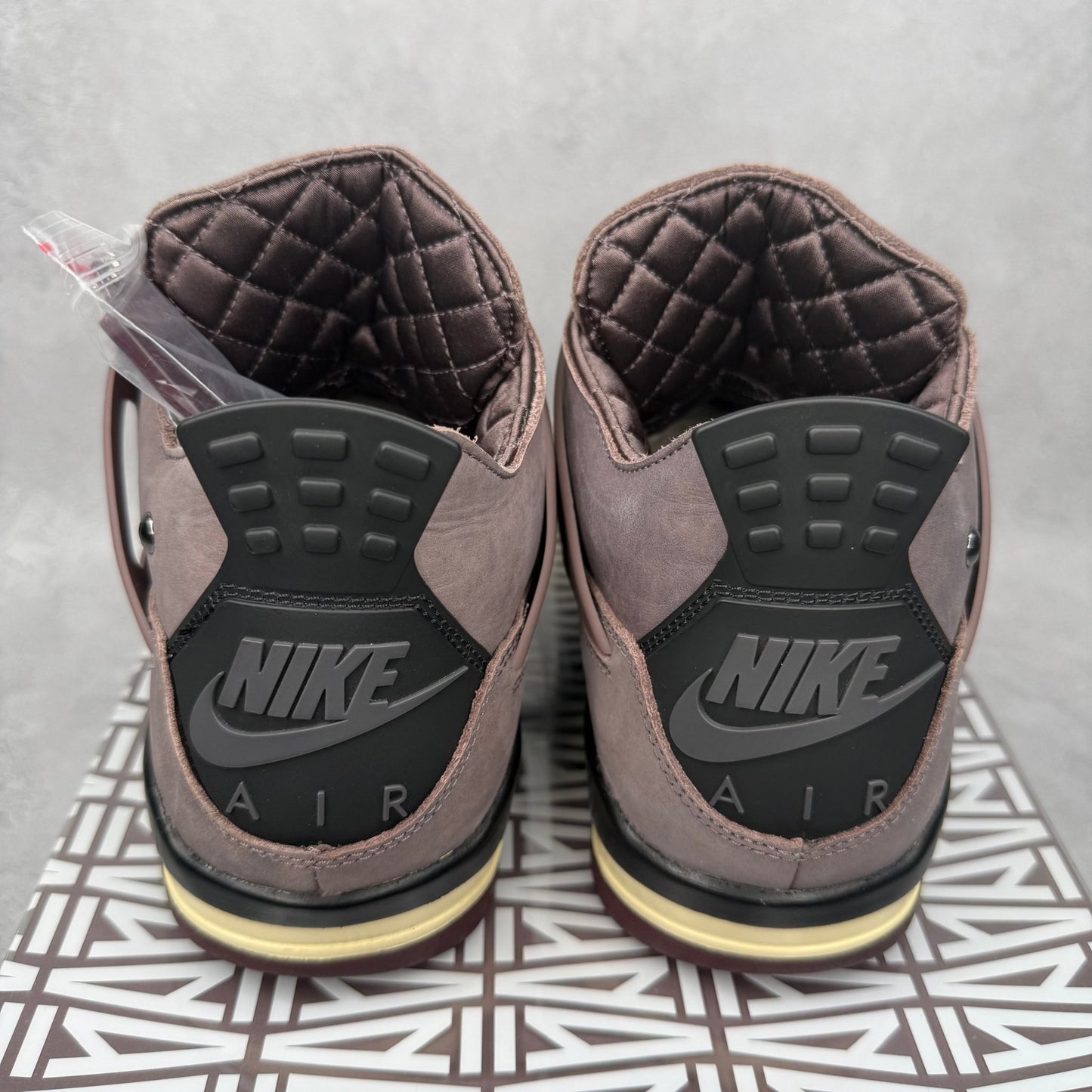 Jordan 4 Retro SP A Ma Maniére Violet Ore *pre - owned* SIZE 11 - Kicks Collective PA - Jordan - DV6773-220 - Men's Shoes - 11M/12.5W - Pre - Owned