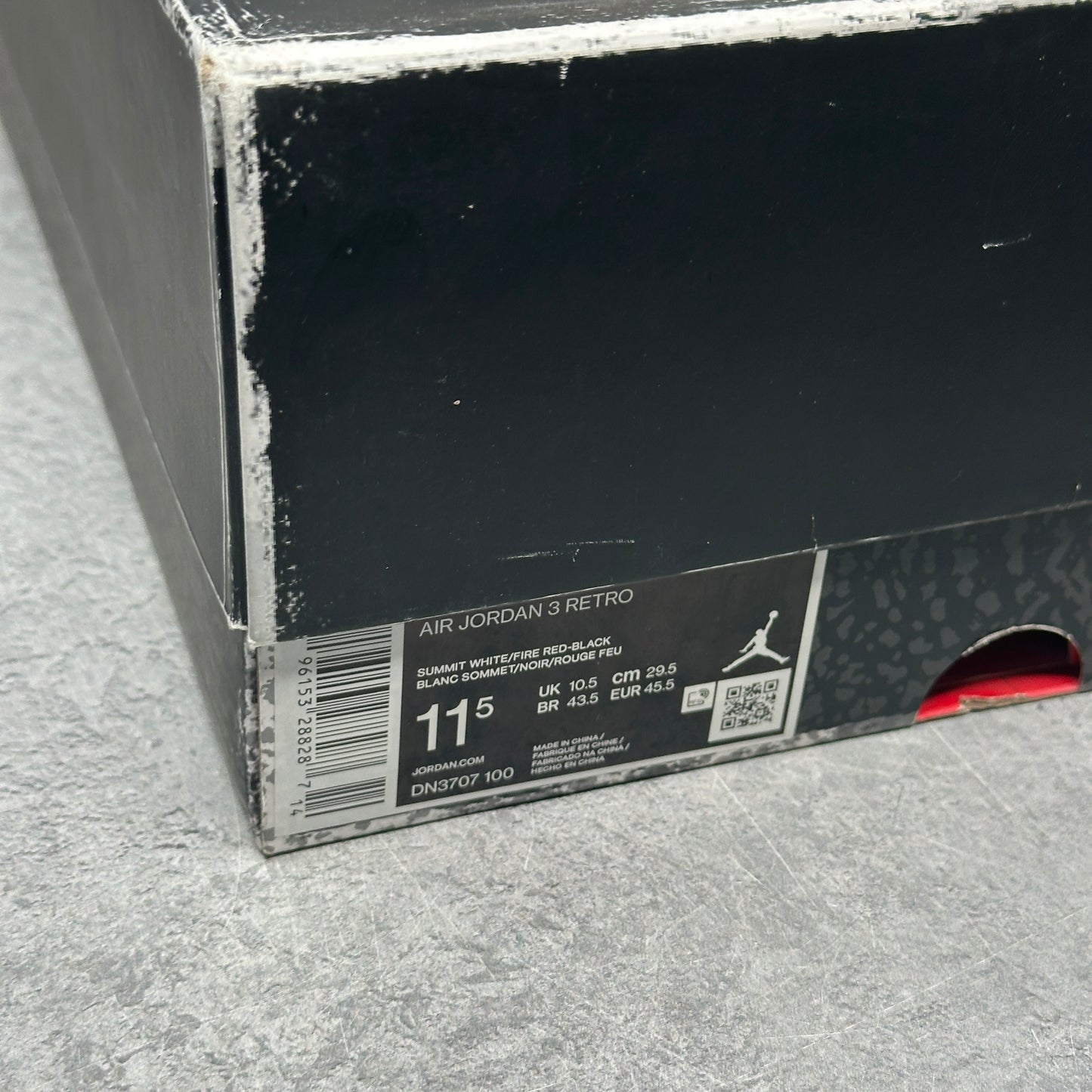 Jordan 3 Retro White Cement Reimagined *pre-owned* SIZE 11.5