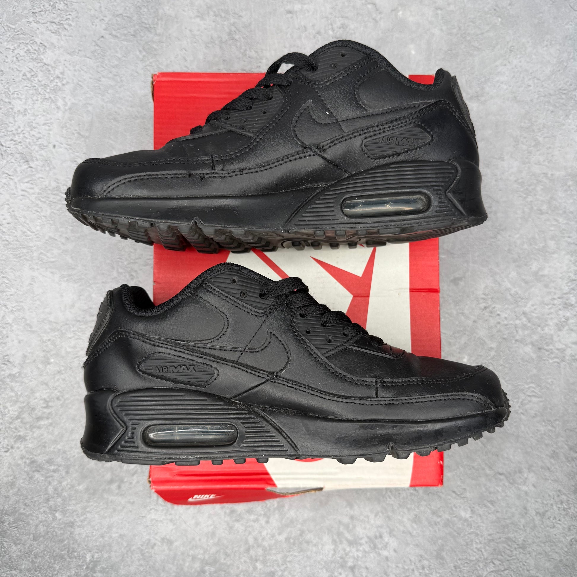 Nike Air Max 90 Recraft Triple Black (GS) *pre-owned* SIZE 6Y