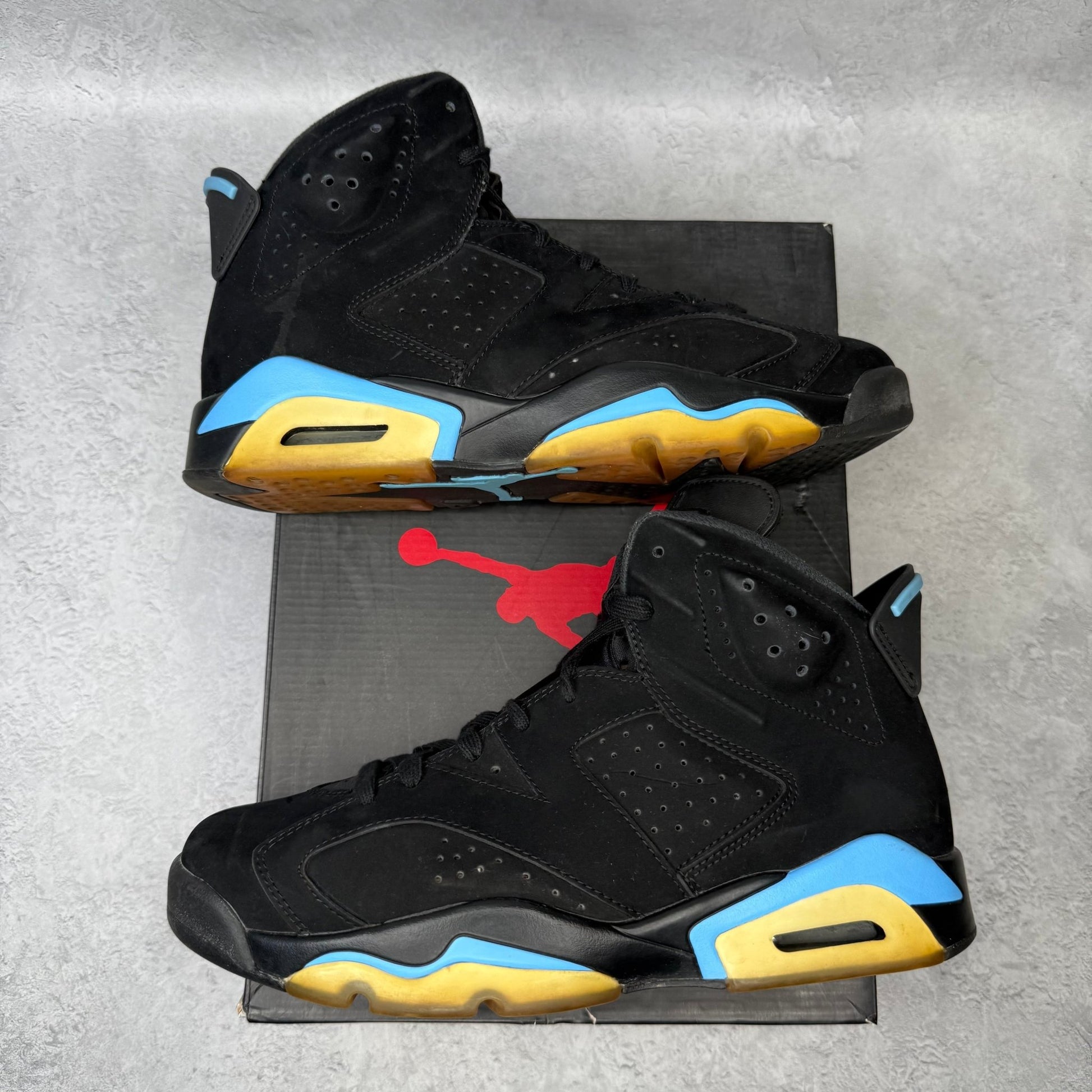 Jordan 6 Retro UNC *pre - owned* SIZE 9 - Kicks Collective PA - Jordan - 384664-006 - Men's Shoes - 9M/10.5W - Pre - Owned