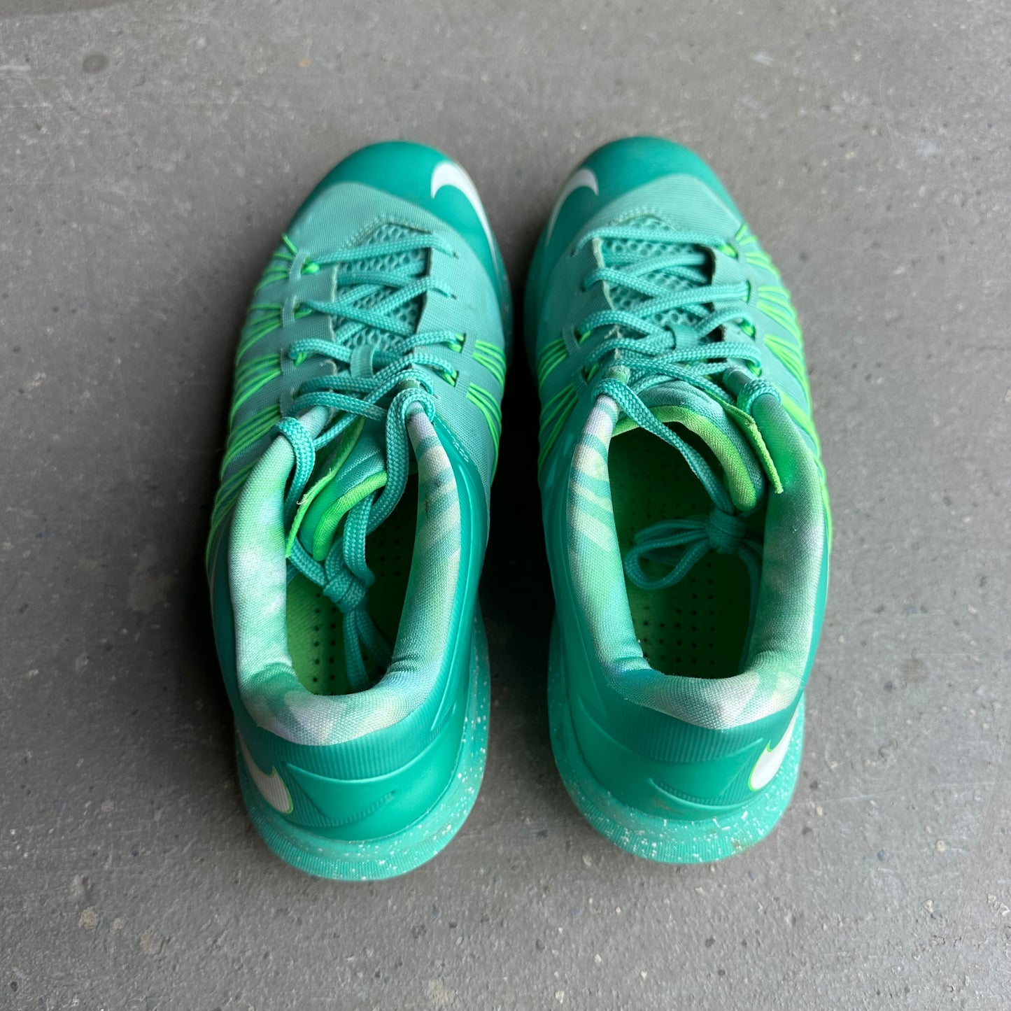 Nike LeBron X Low Easter *pre-owned* (SIZE 9.5)