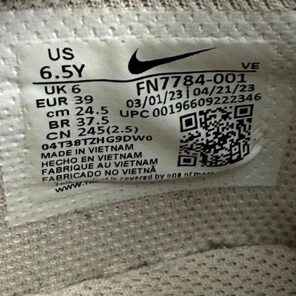 Nike Dunk Low Black Bright Mandarin Mini Swoosh (GS) *pre-owned* SIZE 6.5Y