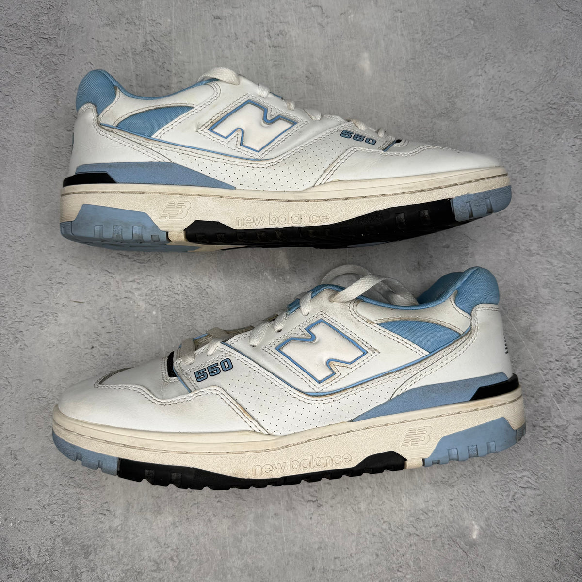 New Balance 550 UNC White University Blue *pre-owned* SIZE 11