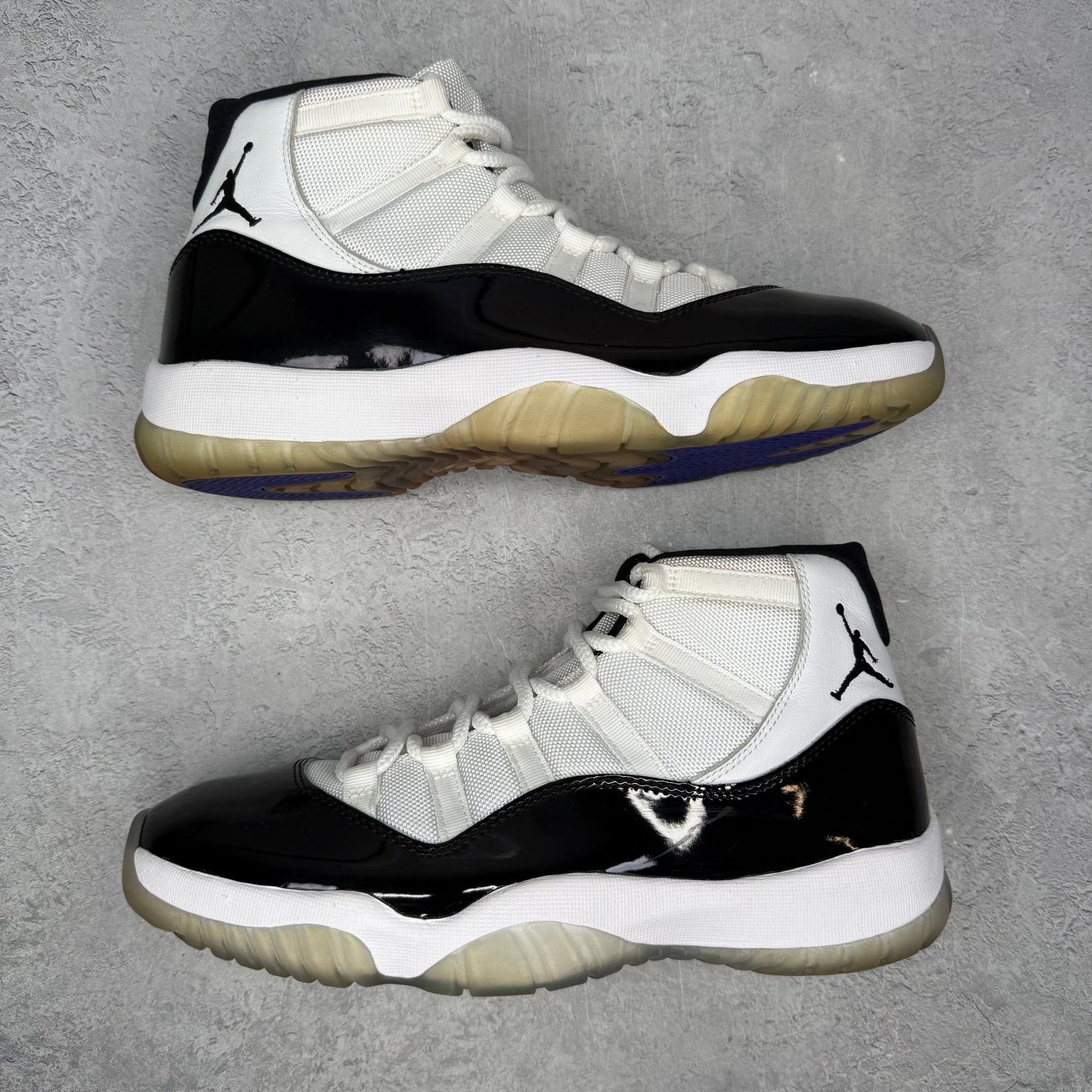 Jordan 11 Retro Concord (2018) *pre - owned* SIZE 10.5 - Kicks Collective PA - Jordan - 378037-100 - Men's Shoes - 10.5M/12W - Pre - Owned - No Box