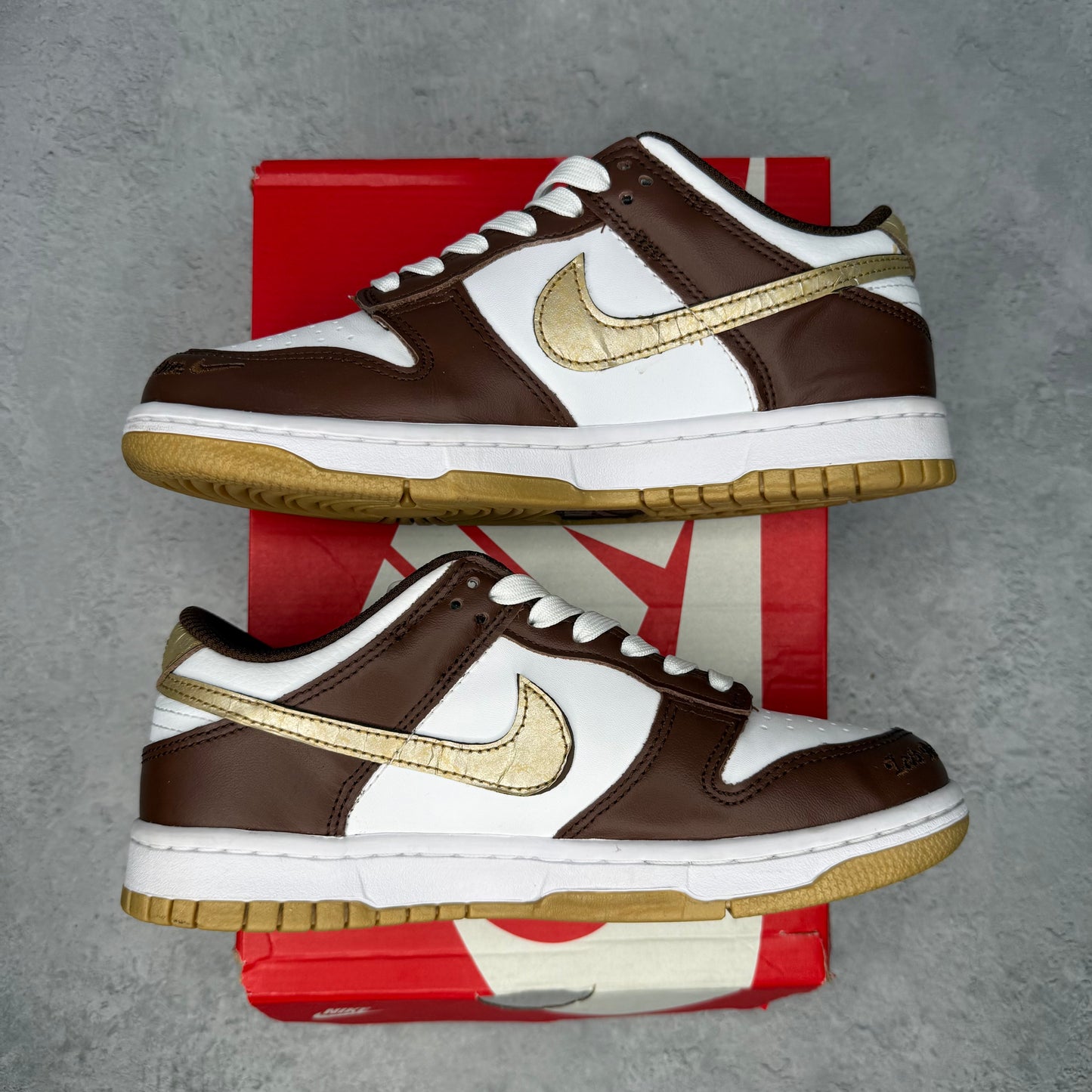 Nike Dunk Low Cacao Wow Gold (GS) *pre-owned* SIZE 5.5Y