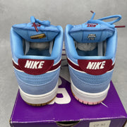 Nike SB Dunk Low Philadelphia Phillies *pre-owned* SIZE 8