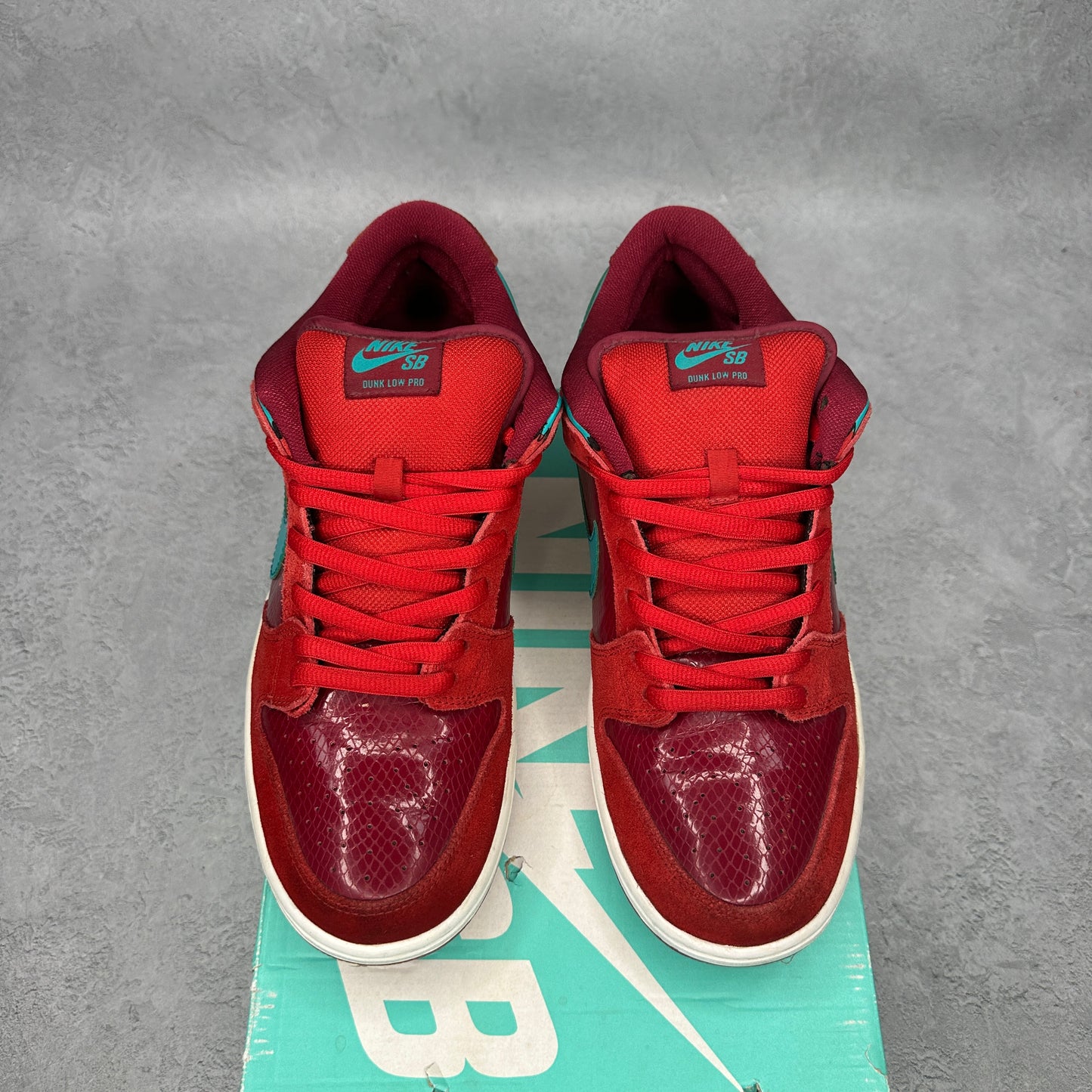 Nike SB Dunk Low Brickhouse Turbo Green *pre-owned* SIZE 11.5