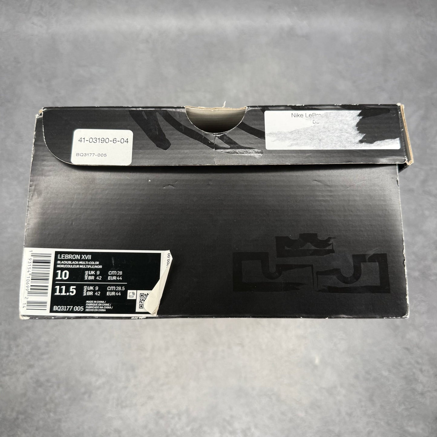 Nike LeBron 17 James Gang *pre-owned* SIZE 10
