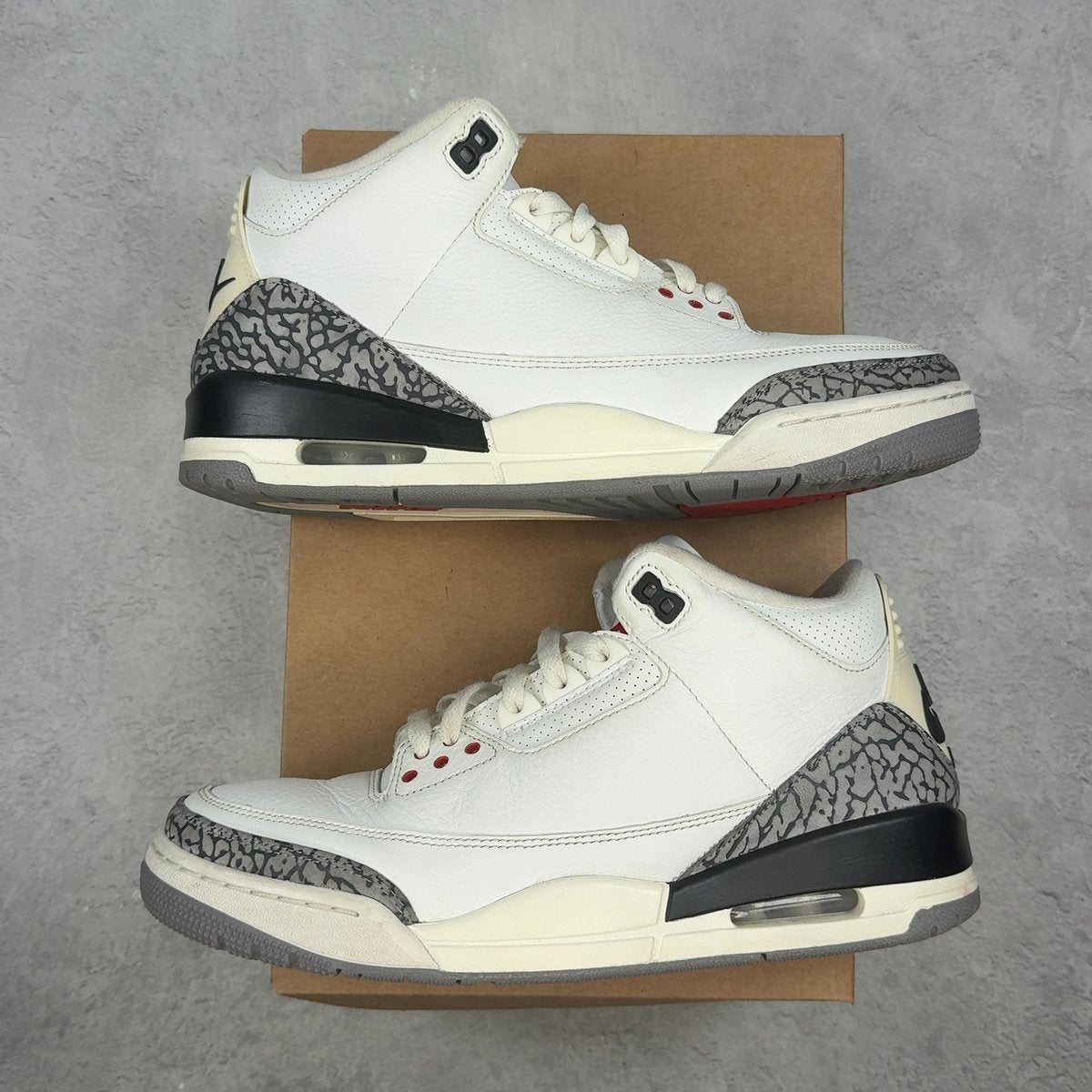 Jordan 3 Retro White Cement Reimagined 9.5 (Pre-Owned) - front