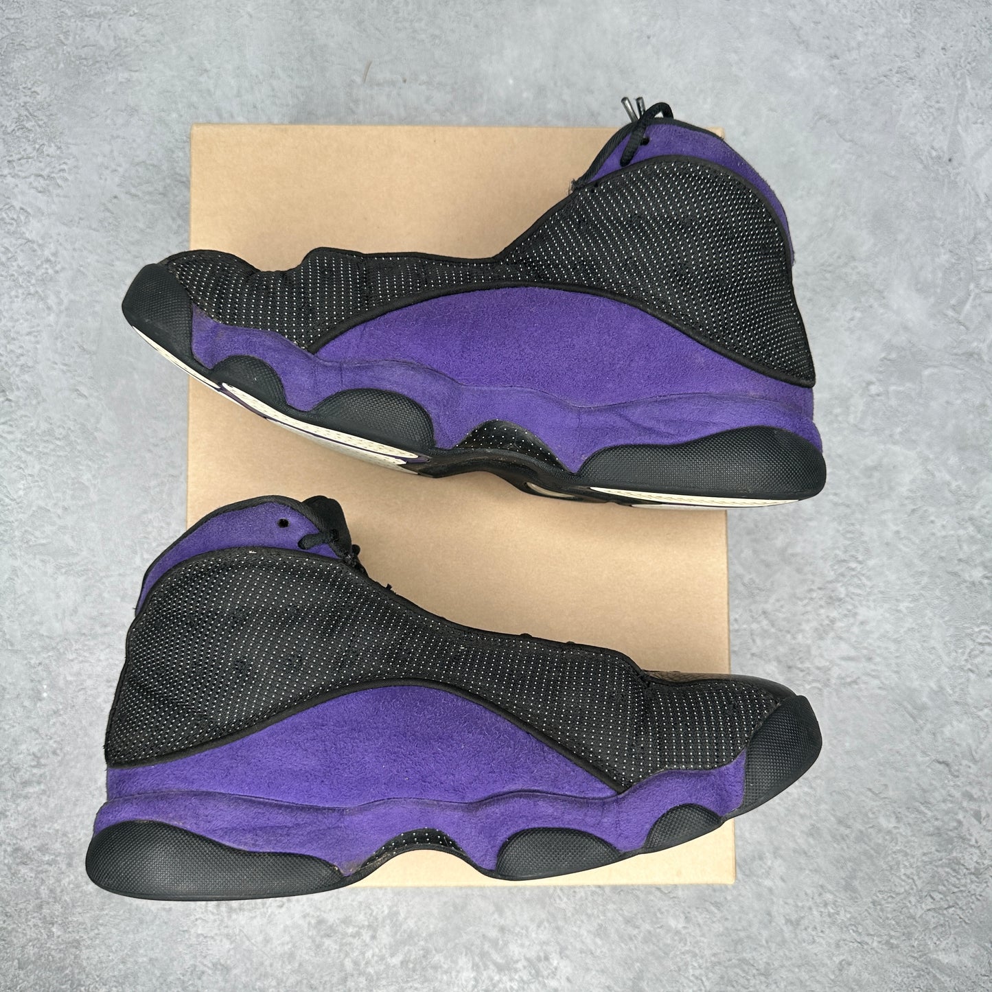 Jordan 13 Retro Court Purple *pre-owned* SIZE 10