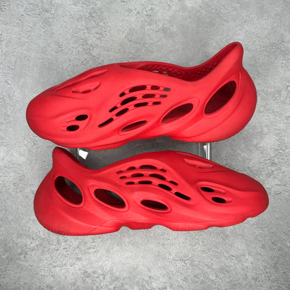 adidas Yeezy Foam RNNR Vermillion *pre-owned* SIZE 14