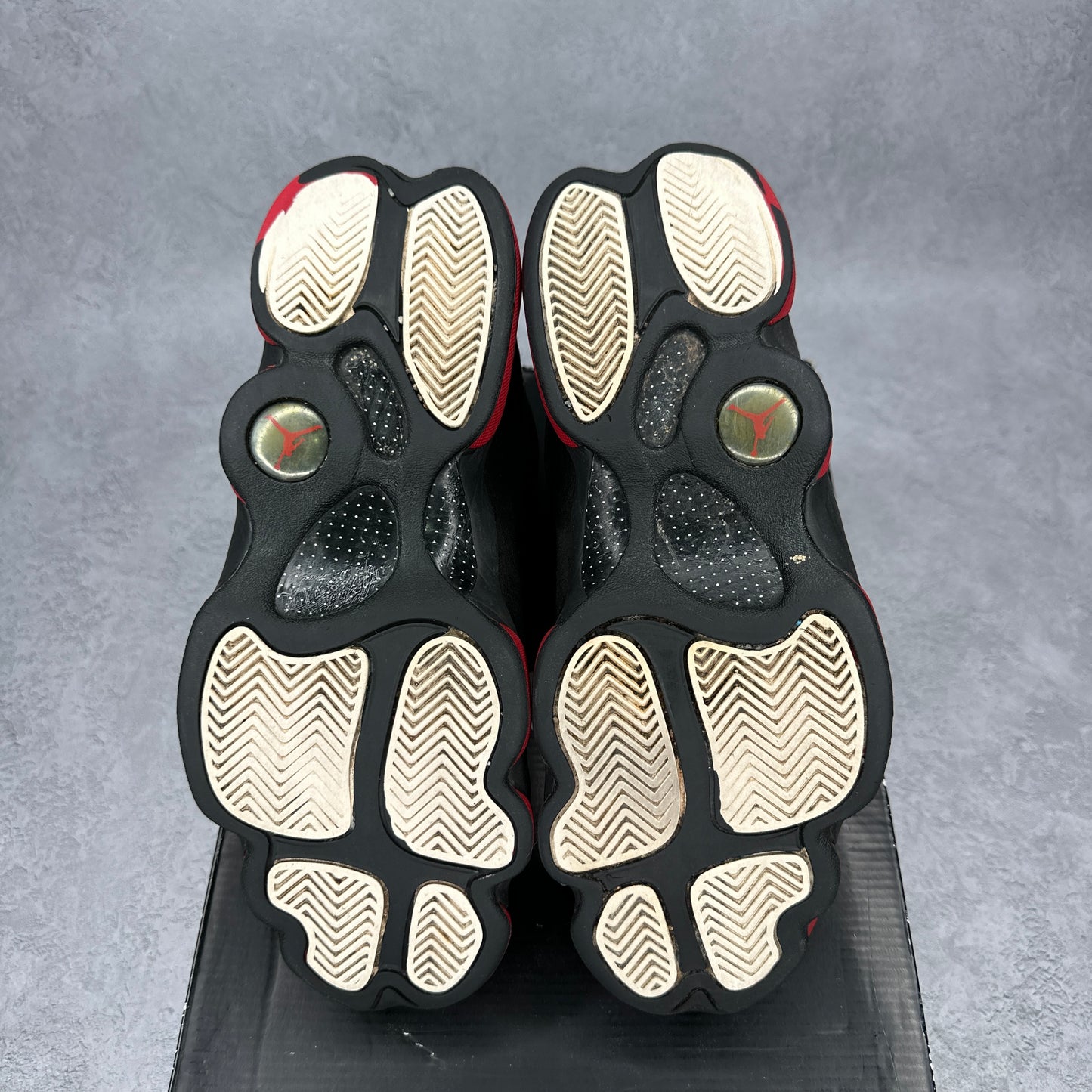 Jordan 13 Retro Dirty Bred *pre-owned* SIZE 9.5