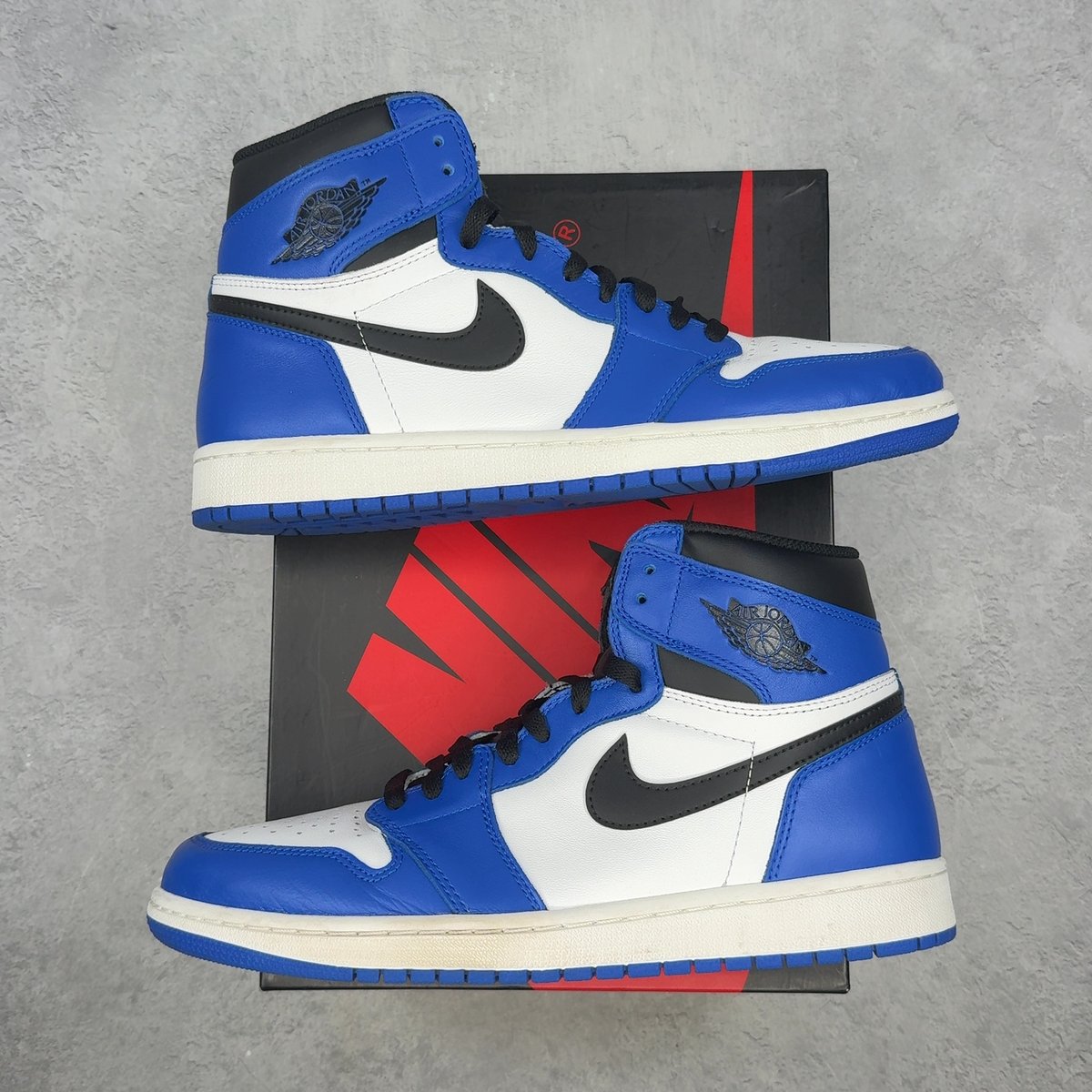 Jordan 1 Retro High Game Royal 10.5 (Pre-Owned) - front