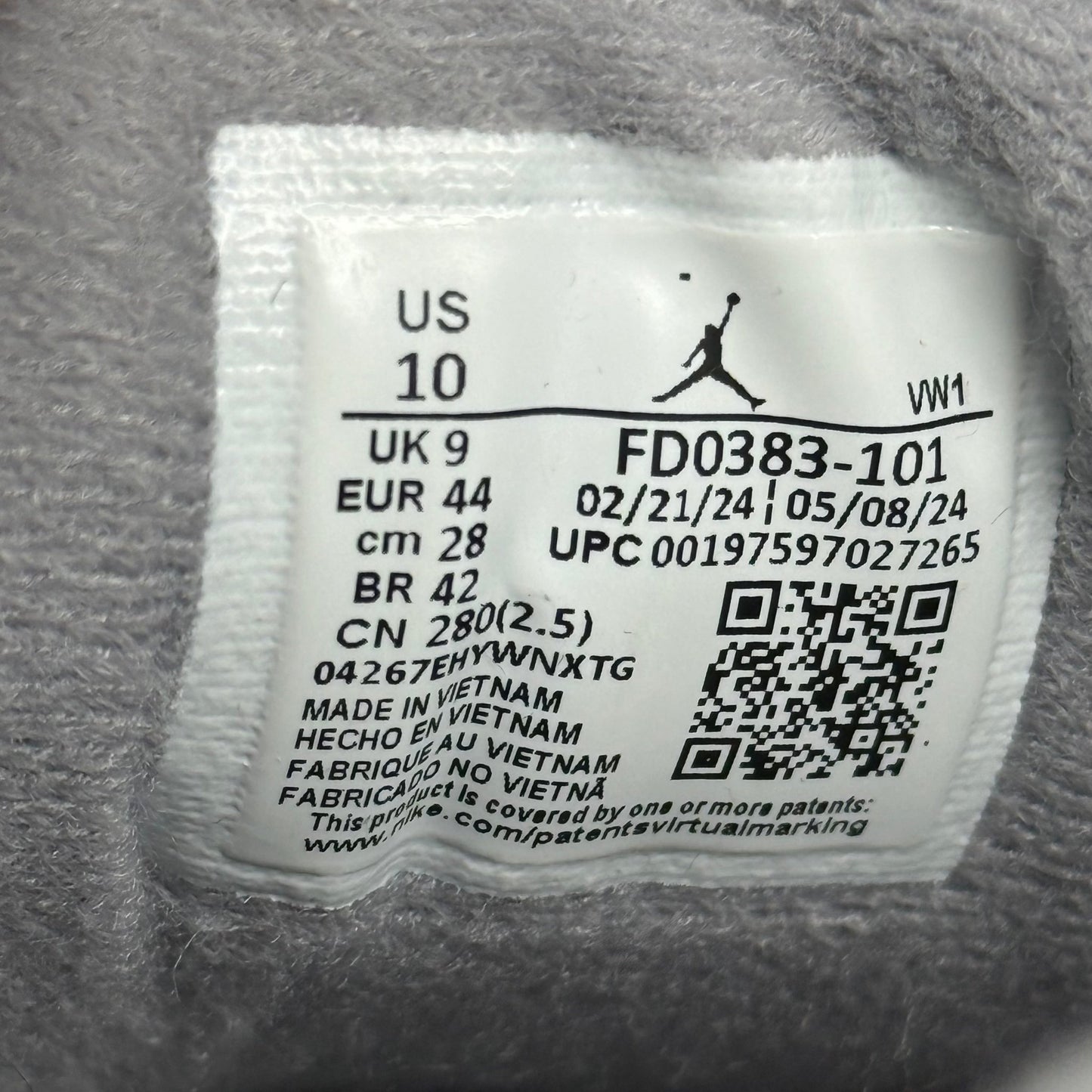 Jordan 2/3 White Cement *pre - owned* SIZE 10 - Kicks Collective PA - Jordan - FD0383-101 - Men's Shoes - 10M/11.5W - Pre - Owned