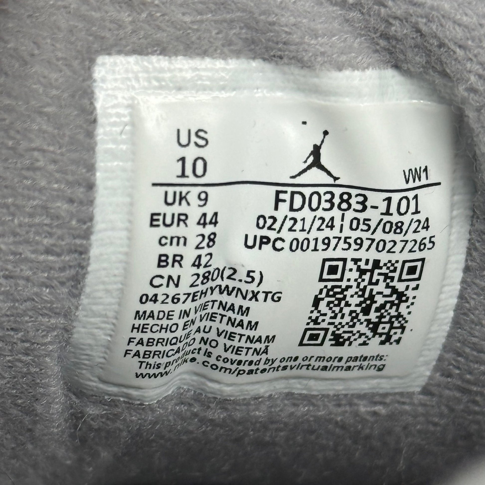 Jordan 2/3 White Cement *pre - owned* SIZE 10 - Kicks Collective PA - Jordan - FD0383-101 - Men's Shoes - 10M/11.5W - Pre - Owned