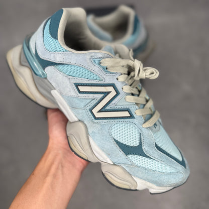 New Balance 9060 Chrome Blue *pre-owned* SIZE 9