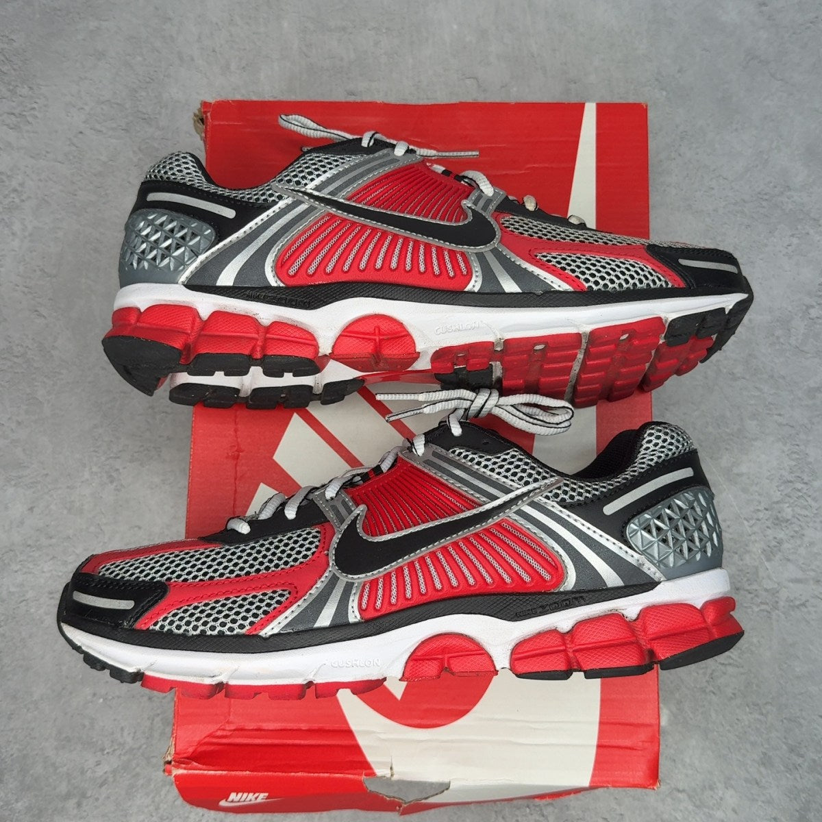 Nike Zoom Vomero 5 Metallic Silver University Red 9.5 (Pre-Owned) - Image 1
