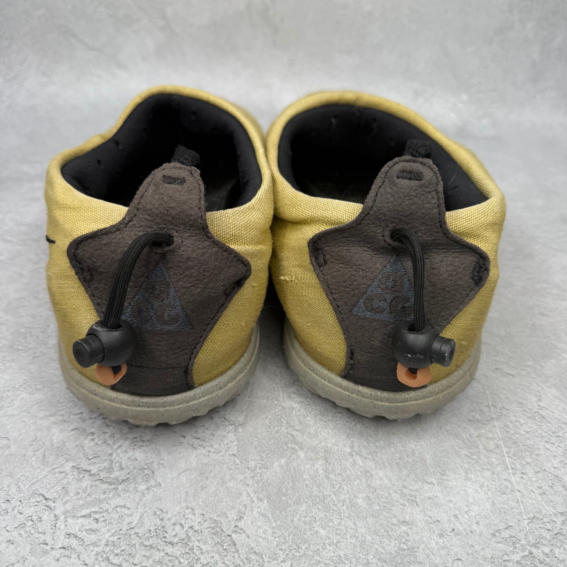 Nike ACG Moc Moss Anthracite *pre-owned* SIZE 12