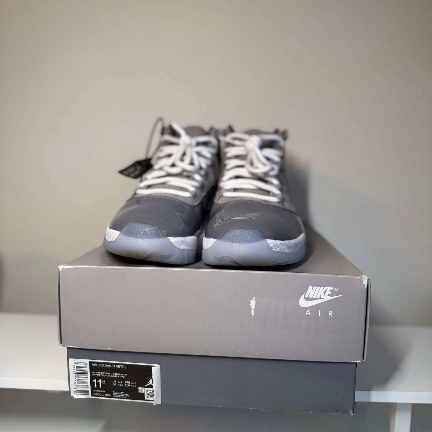 Jordan 11 Retro Cool Grey (2021) *pre-owned* (SIZE 11.5)