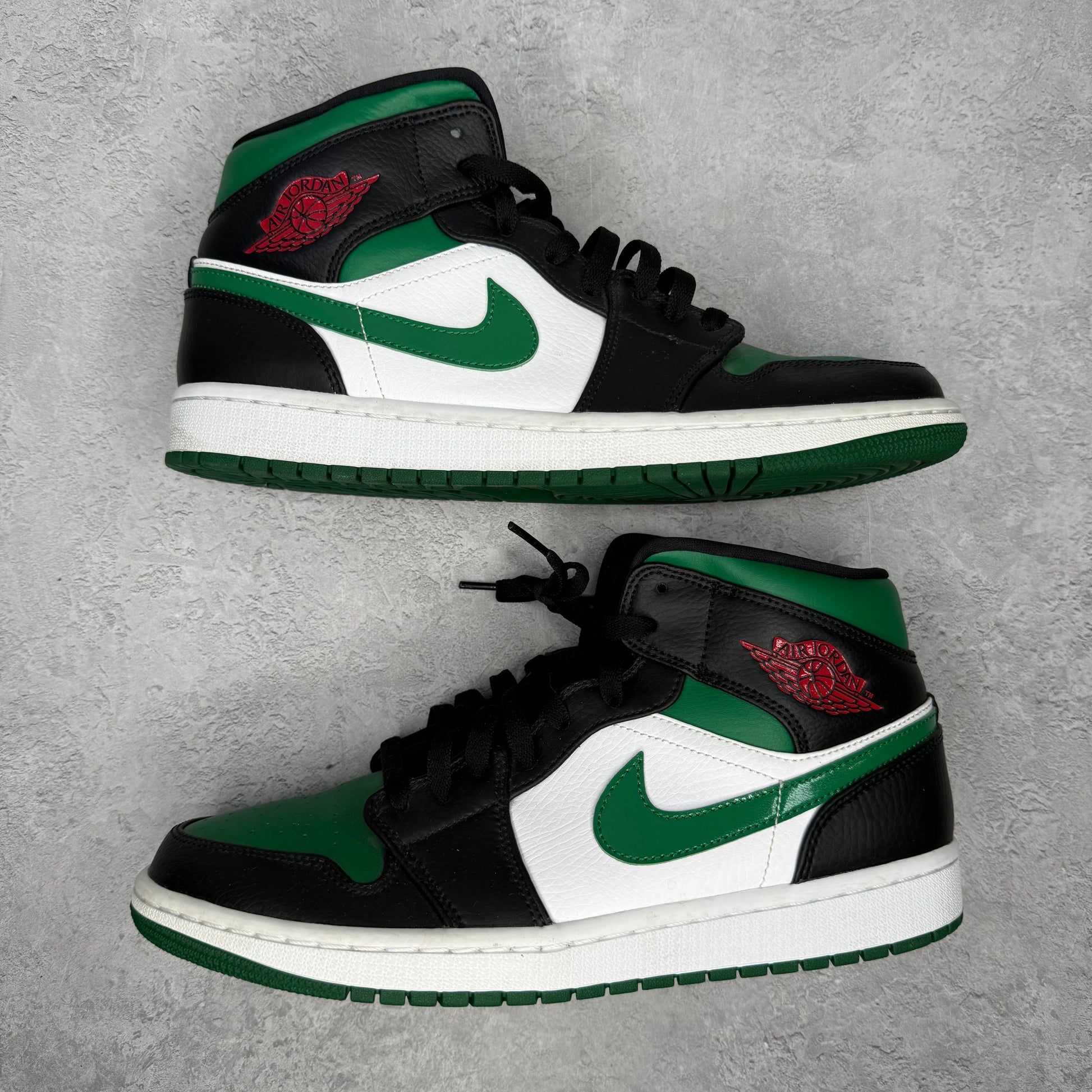 Jordan 1 Mid Green Toe *pre-owned* SIZE 10