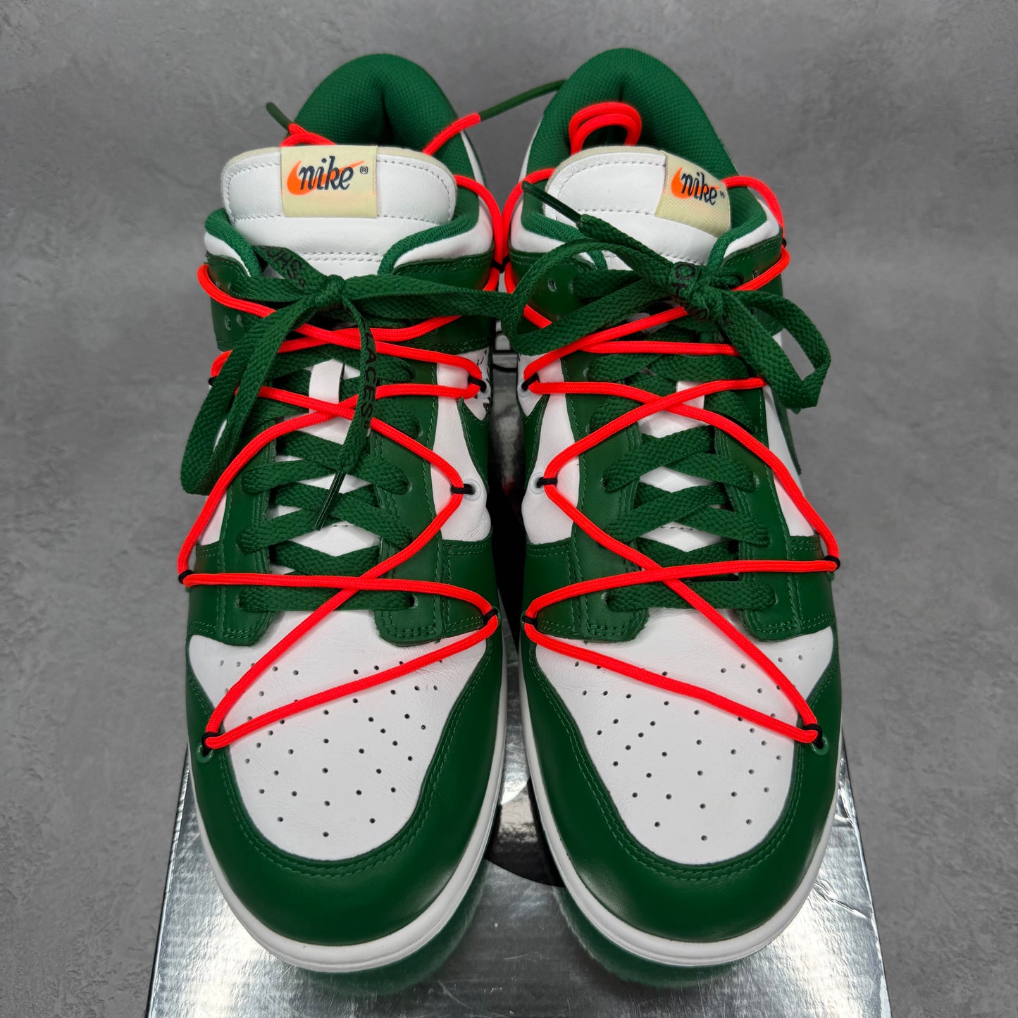 Nike Dunk Low Off-White Pine Green VNDS *pre-owned* SIZE 13