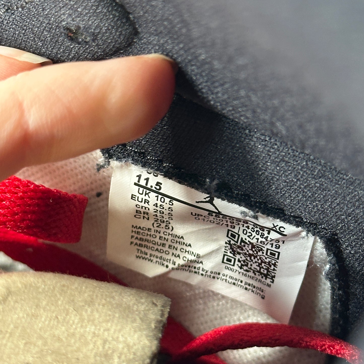 Jordan 1 Retro High Black Gym Red *pre-owned* SIZE 11.5