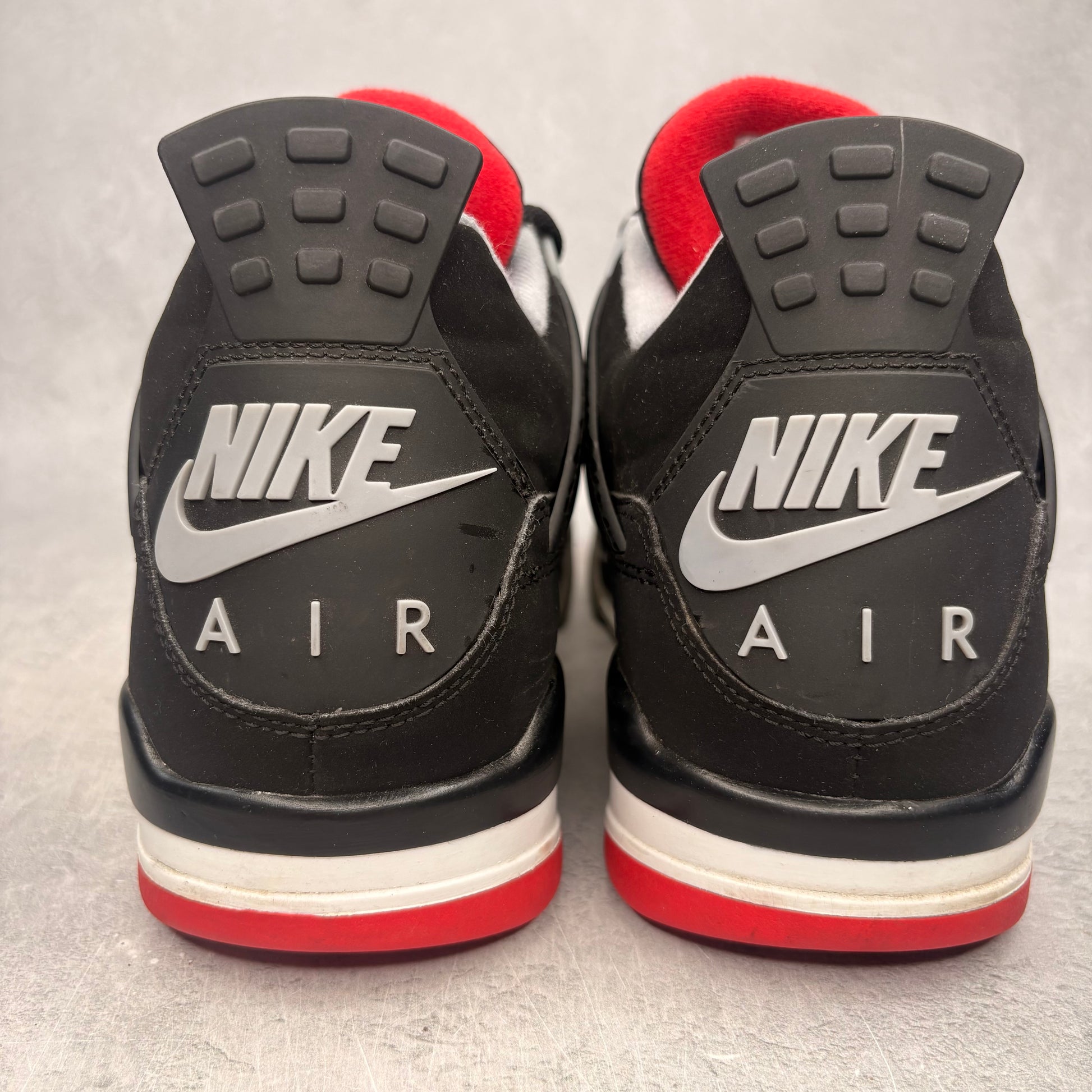 Jordan 4 Retro Bred (2019) *pre-owned* SIZE 11