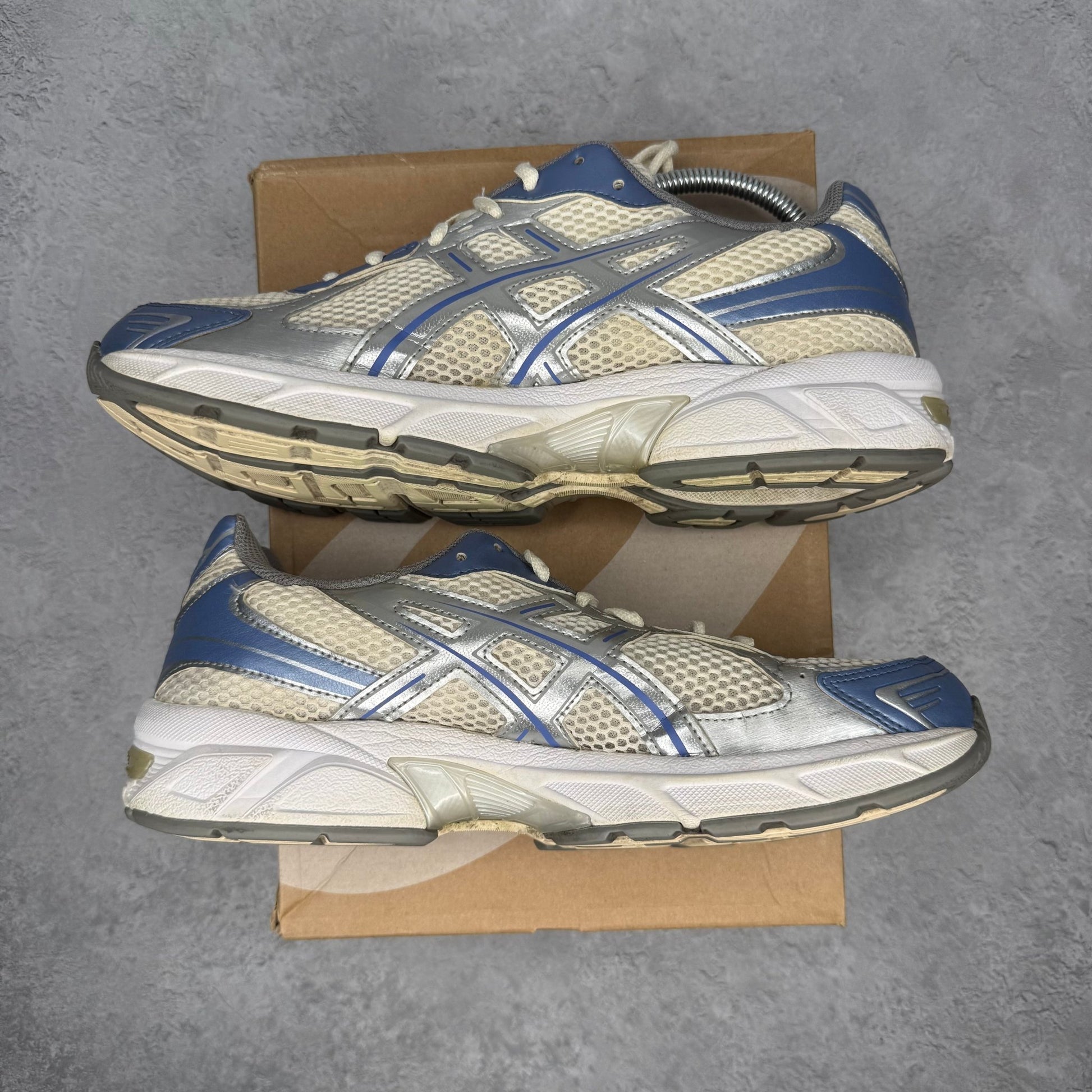 ASICS Gel - 1130 Cream Blueberry *pre - owned* SIZE 9.5 - Kicks Collective PA - ASICS - 1203A609 - 101 - Men's Shoes - 9.5M/11W - Pre - Owned