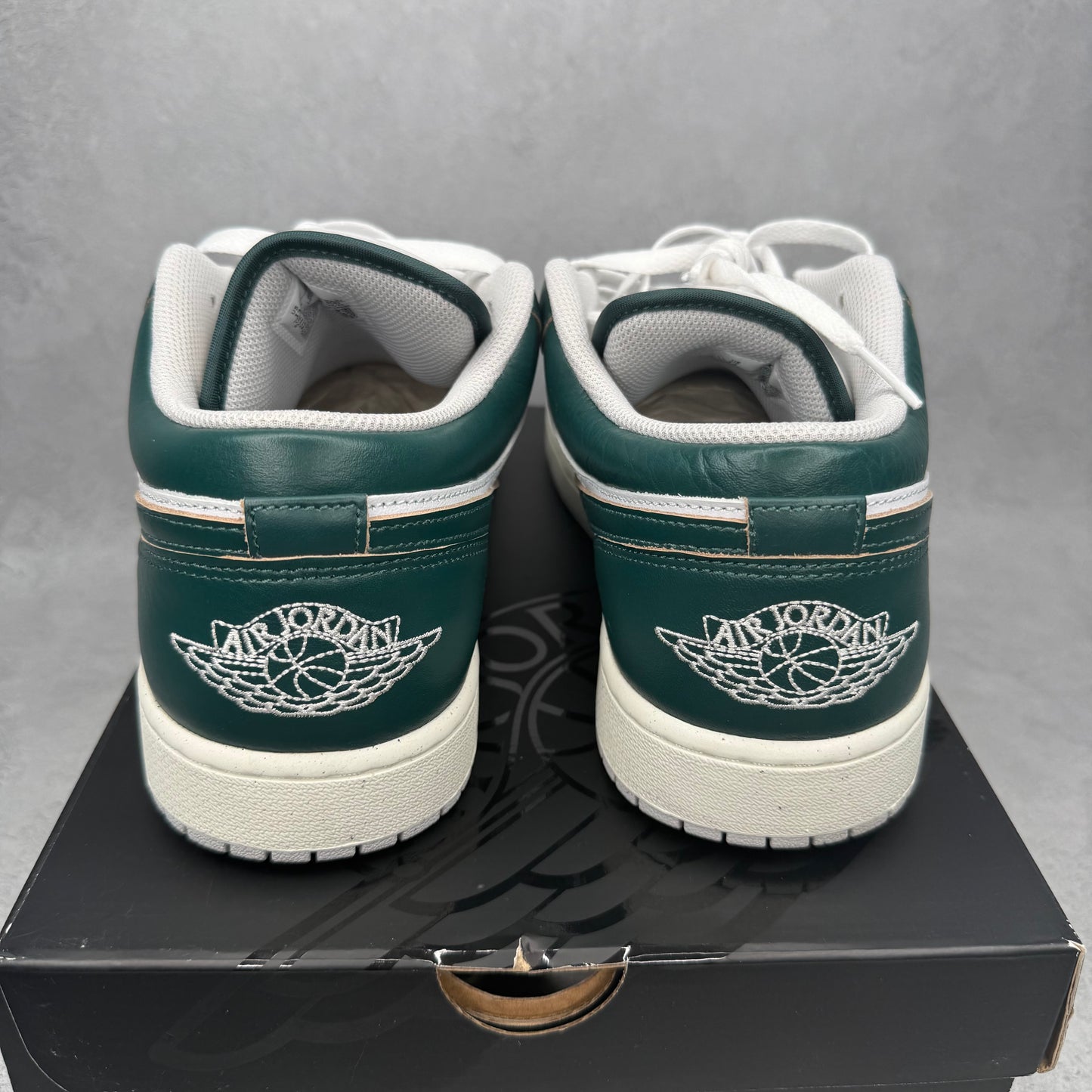 Jordan 1 Low SE Oxidized Green *pre-owned* SIZE 13