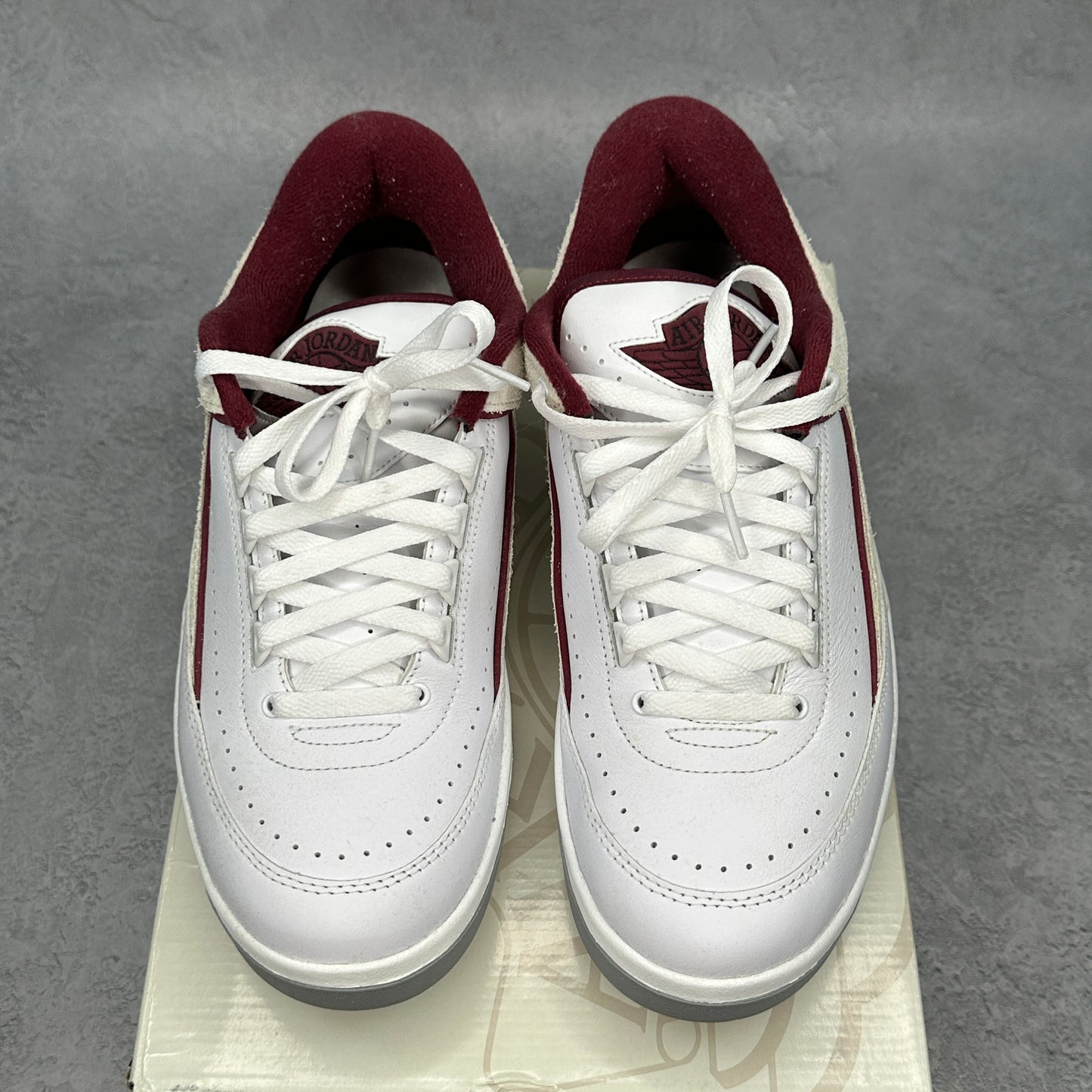 Jordan 2 Retro Low Cherrywood *pre-owned* SIZE 10.5