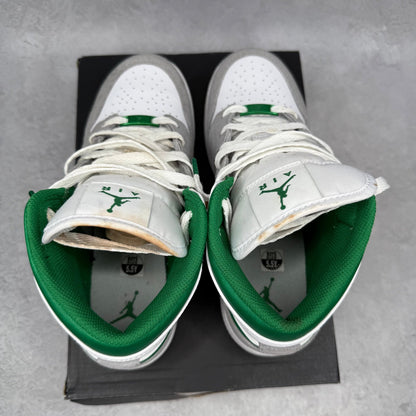 Jordan 1 Mid SE White Pine Green Smoke Grey (GS) *pre - owned* SIZE 5.5Y - Kicks Collective PA - Jordan - DC7248-103 - Kid's Shoes - 5.5Y - Pre - Owned