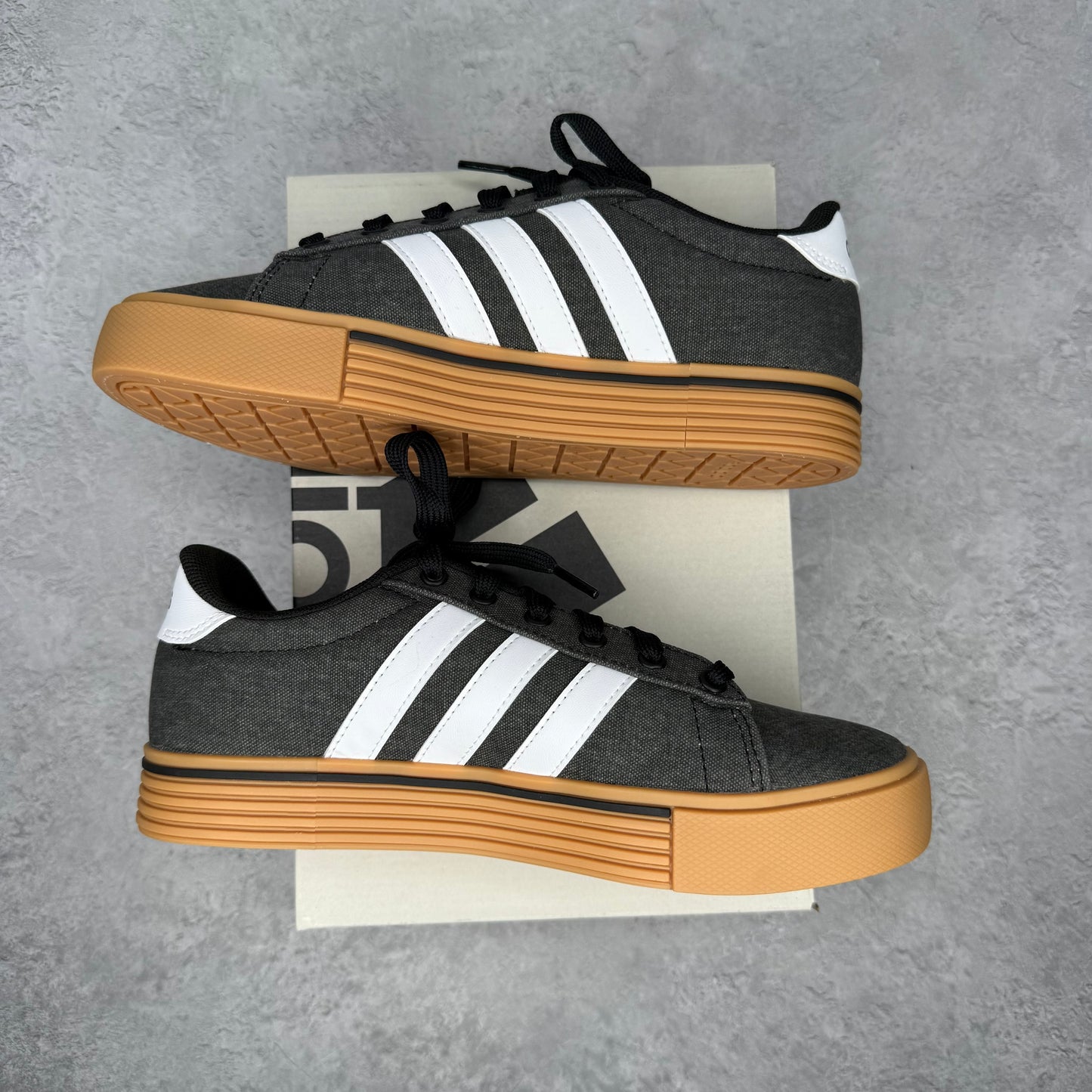 Adidas Daily 4.0 Core Black Cloud White Gum SIZE 5M/6W