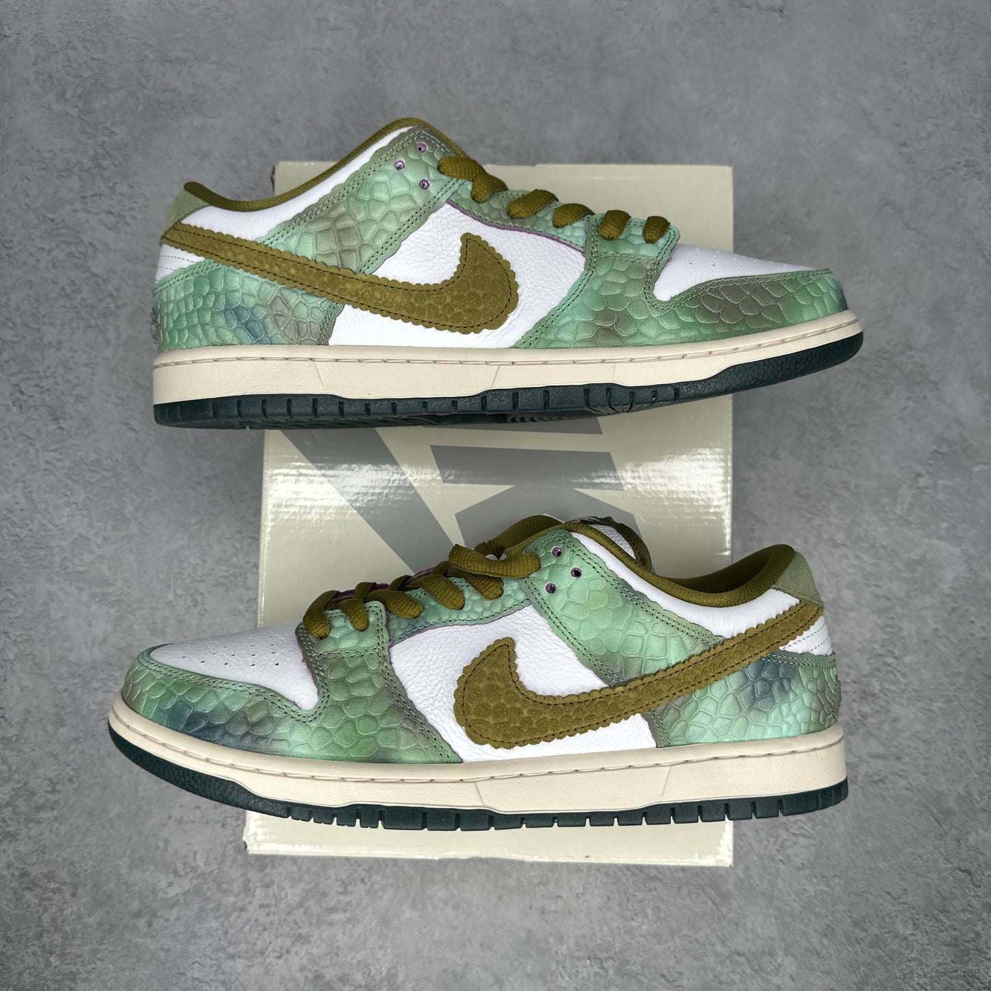 Nike SB Dunk Low Alexis Sablone Chameleon