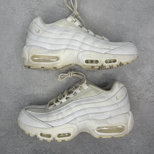 Nike Air Max 95 Recraft Triple White (GS) *pre - owned* SIZE 7Y - Kicks Collective PA - Nike - CJ3906 - 100 - Kid's Shoes - 7Y - Pre - Owned
