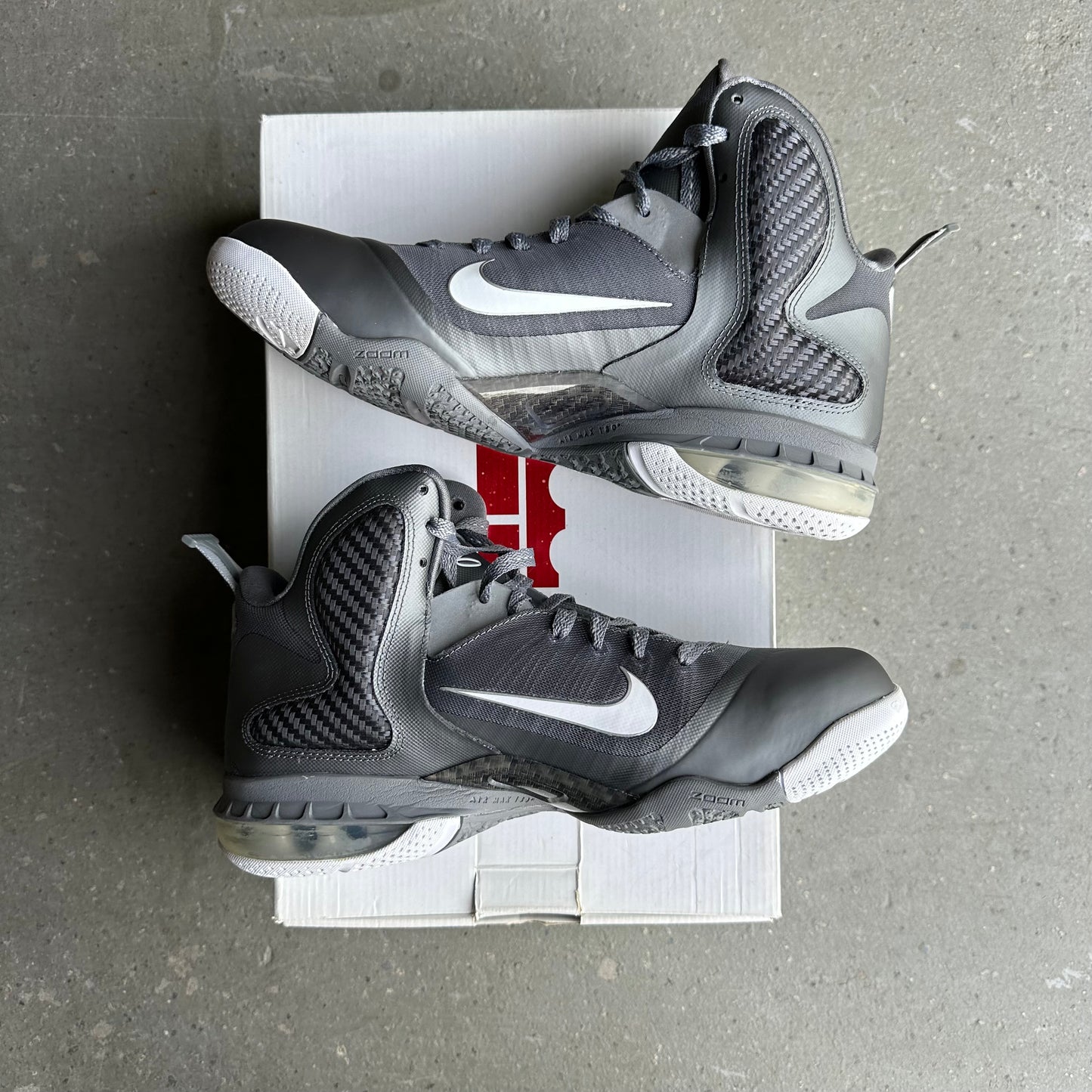 Nike LeBron 9 Cool Grey *pre-owned* (SIZE 9.5)