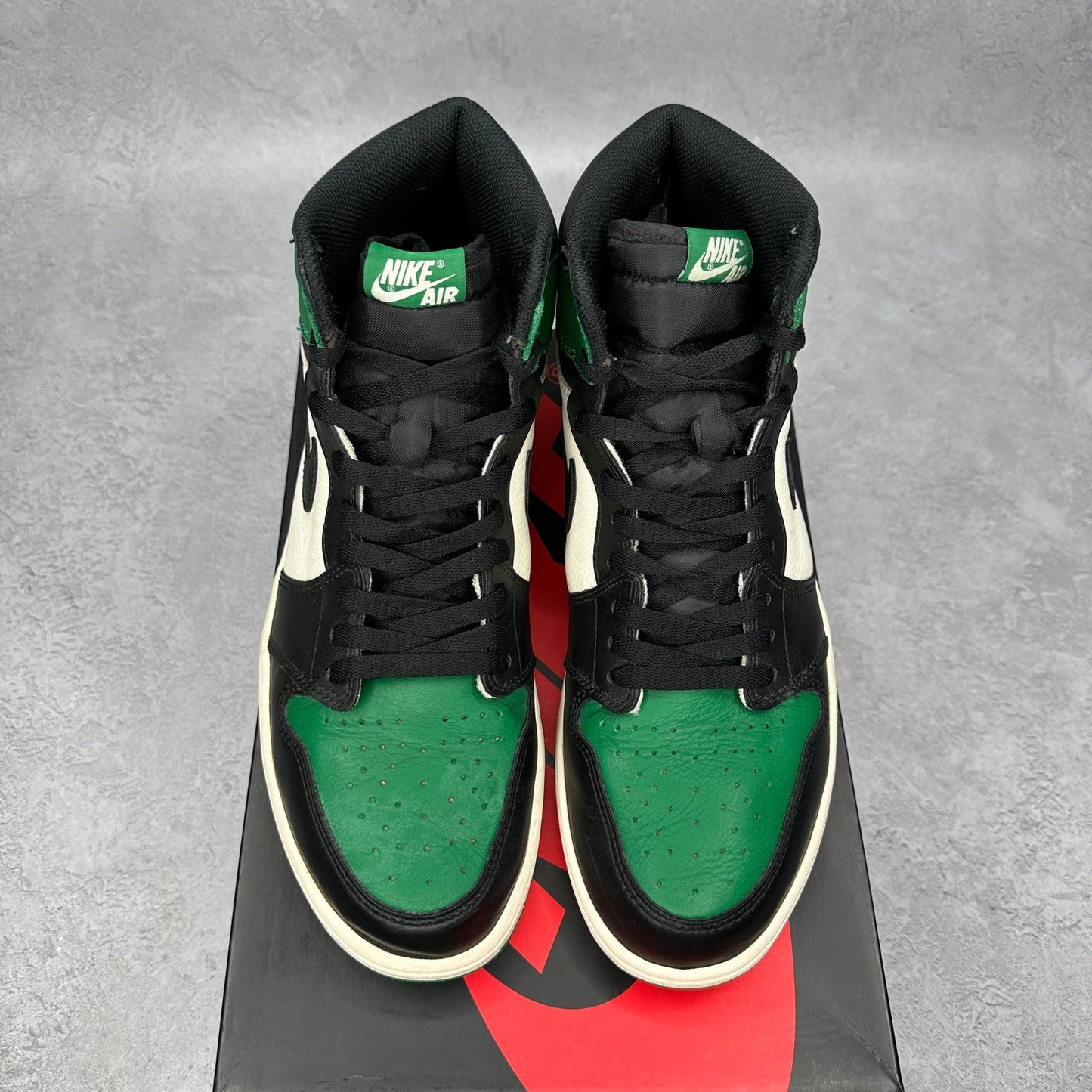 Jordan 1 Retro High Pine Green *pre - owned* SIZE 12 - Kicks Collective PA - Jordan - 555088-302 - Men's Shoes - 12M/13.5W - Pre - Owned