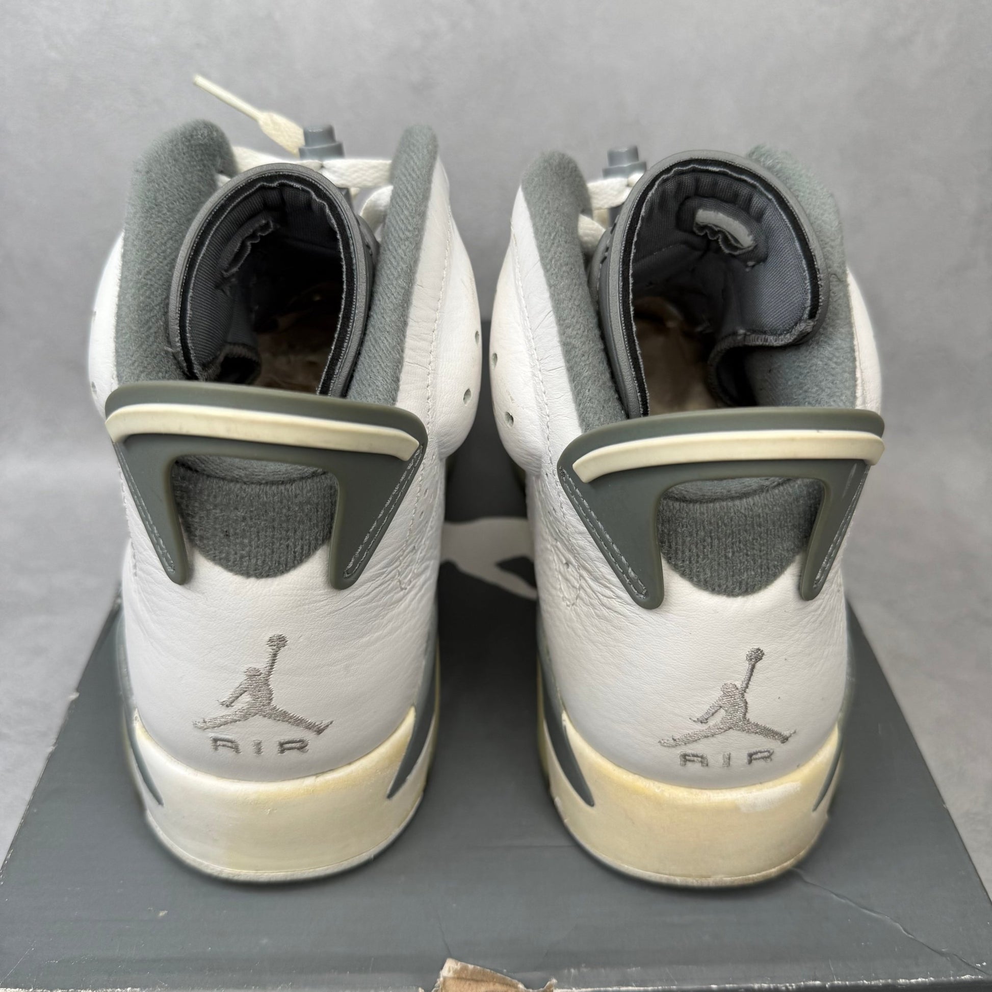 Jordan 6 Retro Cool Grey *pre - owned* SIZE 9 - Kicks Collective PA - Jordan - CT8529-100 - Men's Shoes - 9M/10.5W - Pre - Owned