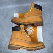 Timberland 6" Premium Waterproof Boot Wheat *pre-owned* SIZE 9
