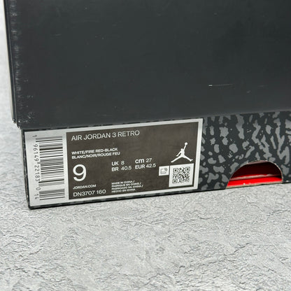 Jordan 3 Retro Fire Red (2022) *pre-owned* SIZE 9