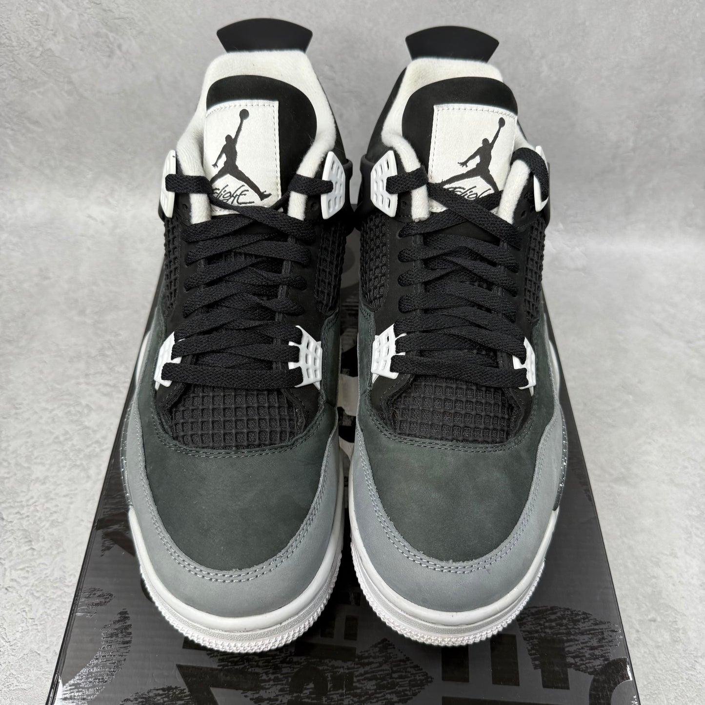 Jordan 4 Retro Fear (2024) *pre-owned* SIZE 11