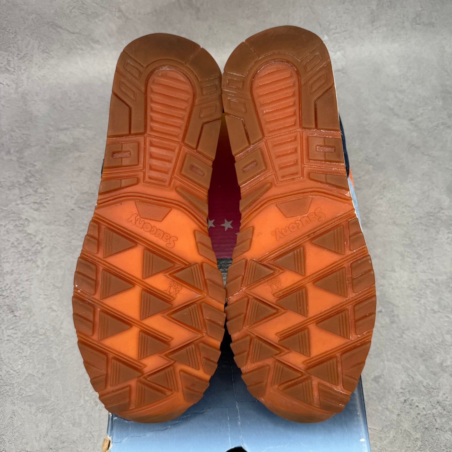 Saucony Shadow Master UBIQ Atlantic Tide *pre-owned* SIZE 10.5