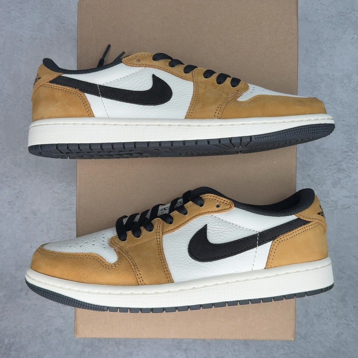 Jordan 1 Low OG Rookie of the Year 8 (Pre-Owned) - Image 1