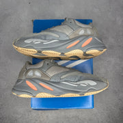 adidas Yeezy Boost 700 Inertia *pre-owned* SIZE 9