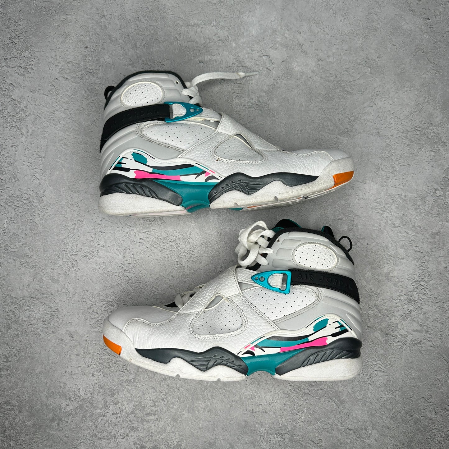 Jordan 8 Retro South Beach *pre-owned* SIZE 8
