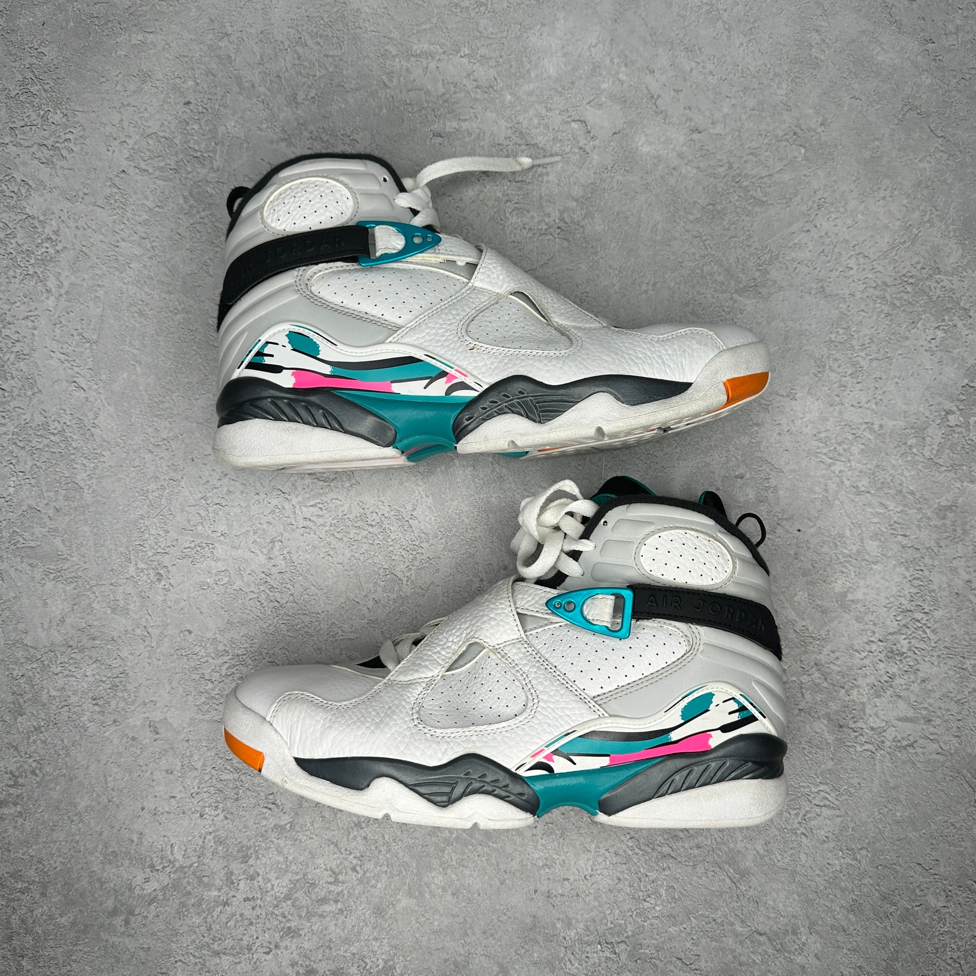 Jordan 8 Retro South Beach *pre-owned* SIZE 8