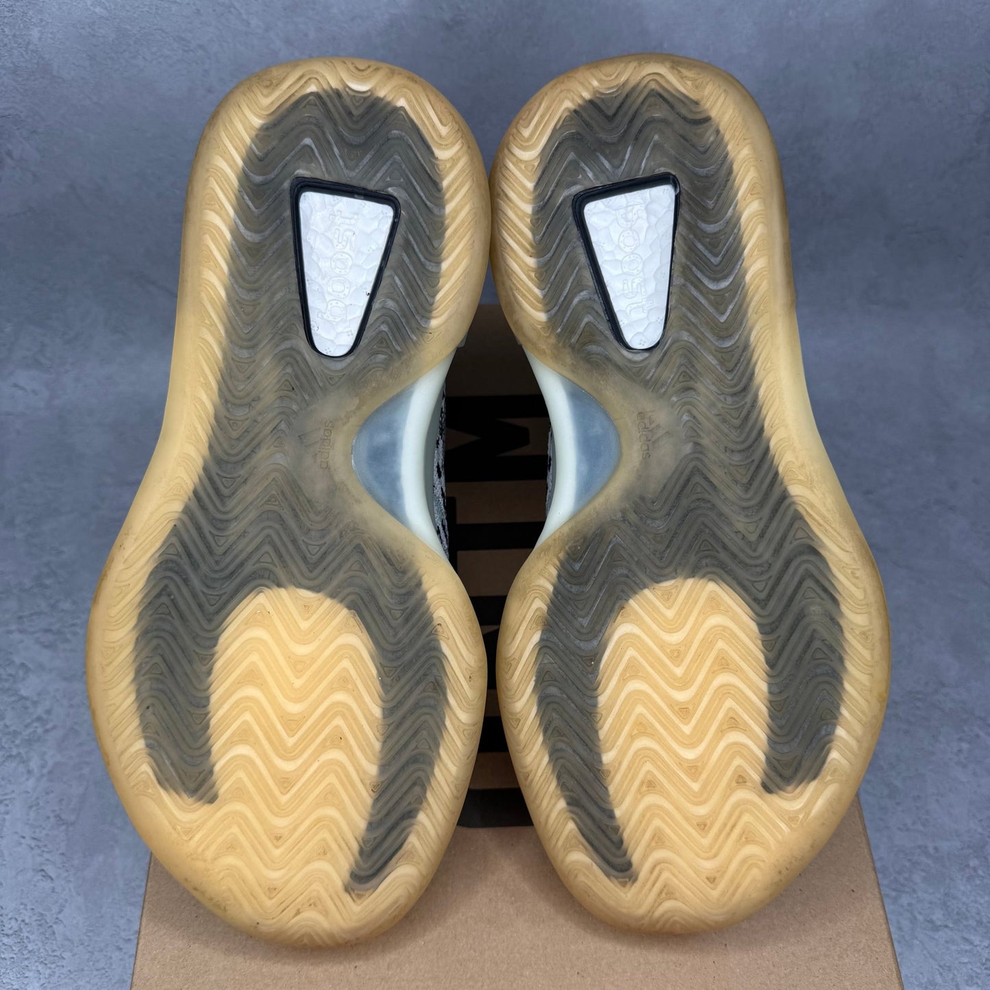 adidas Yeezy QNTM Sea Teal *pre - owned* SIZE 8.5 - Kicks Collective PA - adidas - GY7926 - Men's Shoes - 8.5M/10W - Pre - Owned