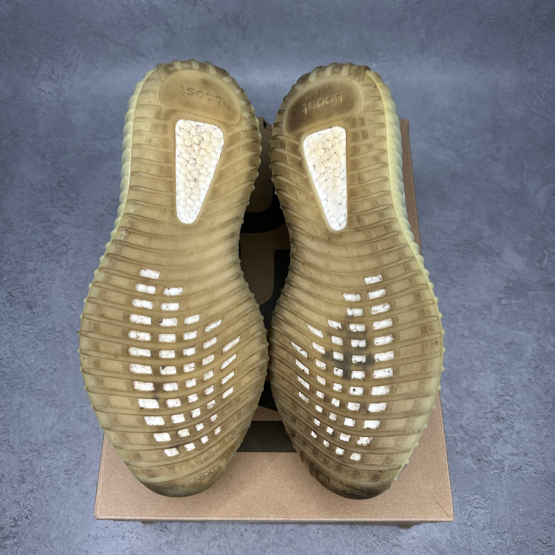 adidas Yeezy Boost 350 V2 Blue Tint *pre-owned* SIZE 11.5